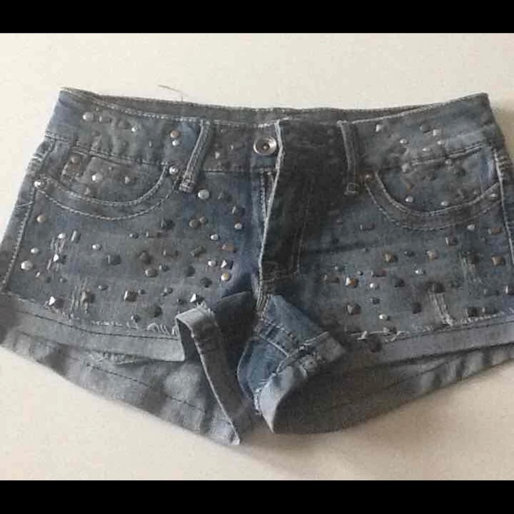 Stylish denim shorts